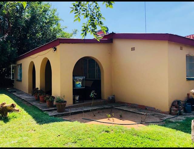 350M² BUSINESS FOR SALE IN BO-DORP
